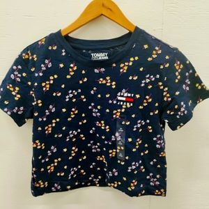 Tommy Jeans Cropped Fit XS New with tags. Navy blue with yellow purple and white